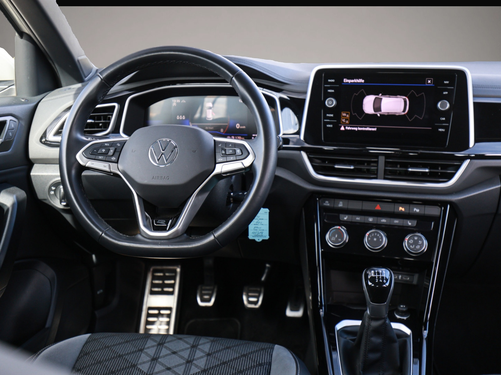 Volkswagen T-Roc (03/2024, Benzin)