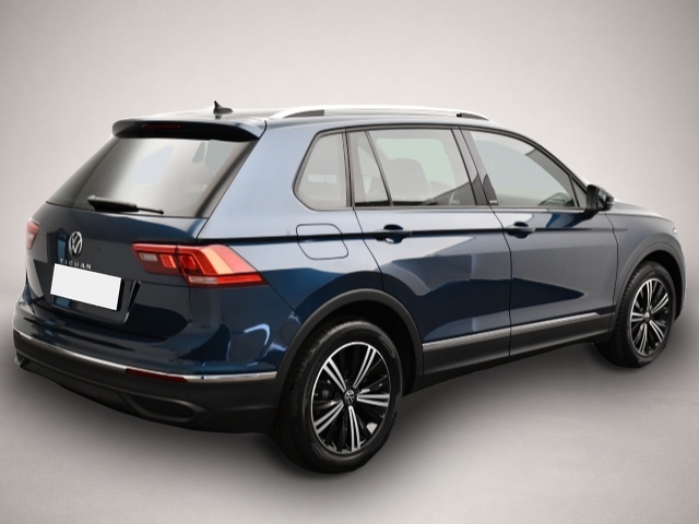 Volkswagen Tiguan (12/2021, Benzin)