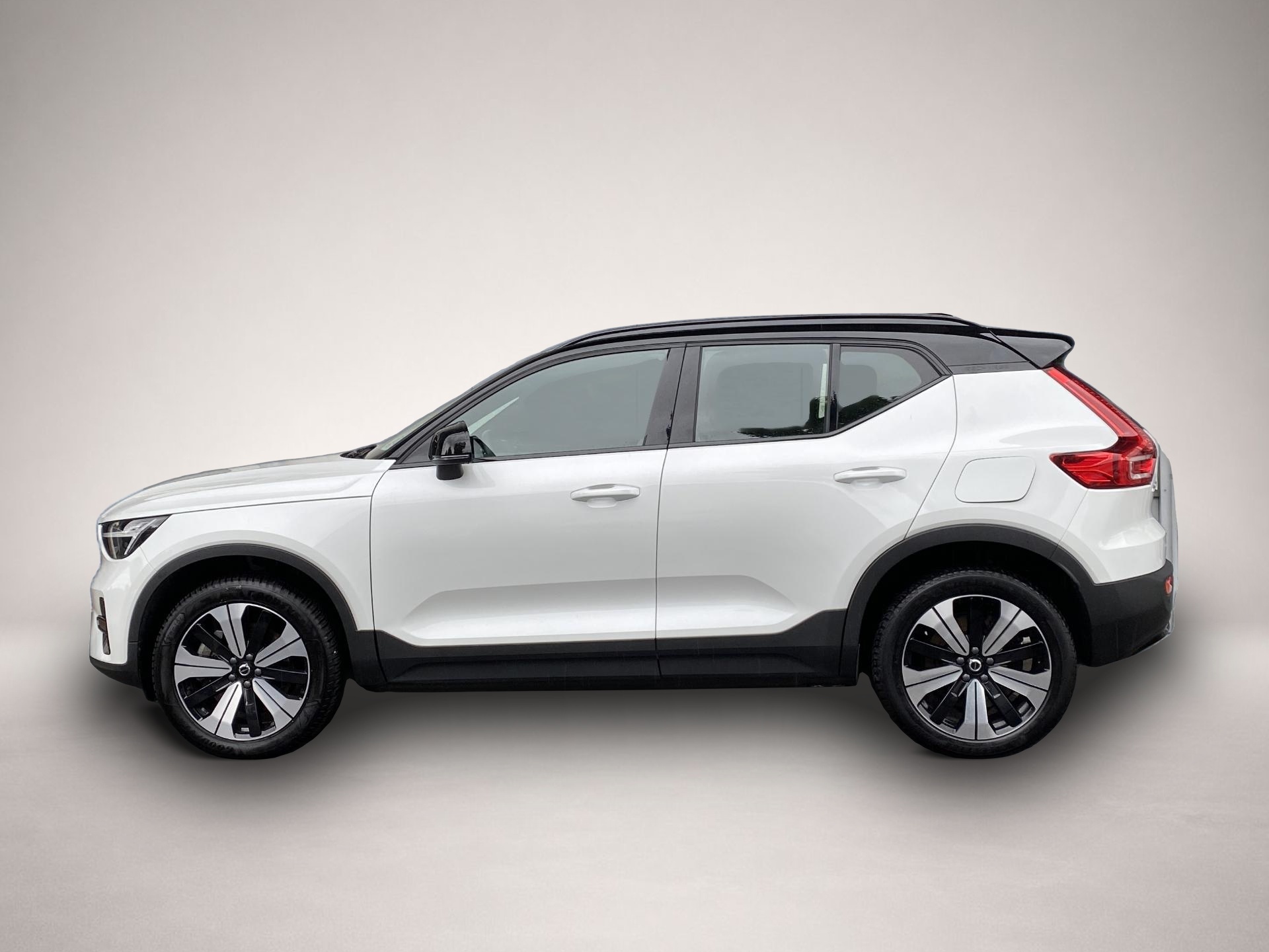 Volvo XC40 (05/2023, ELECTRIC)