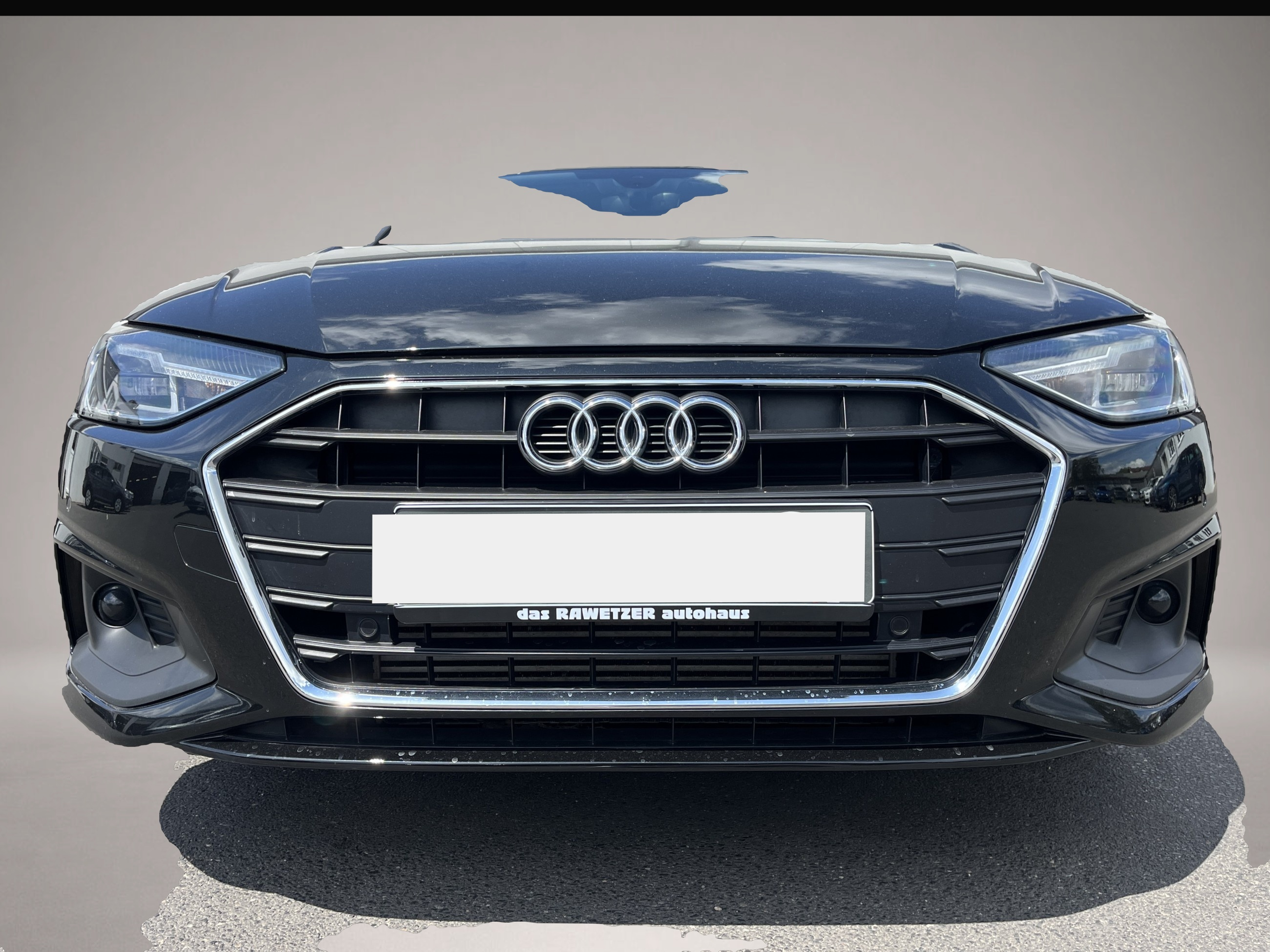 Audi A4 (09/2022, Benzin)