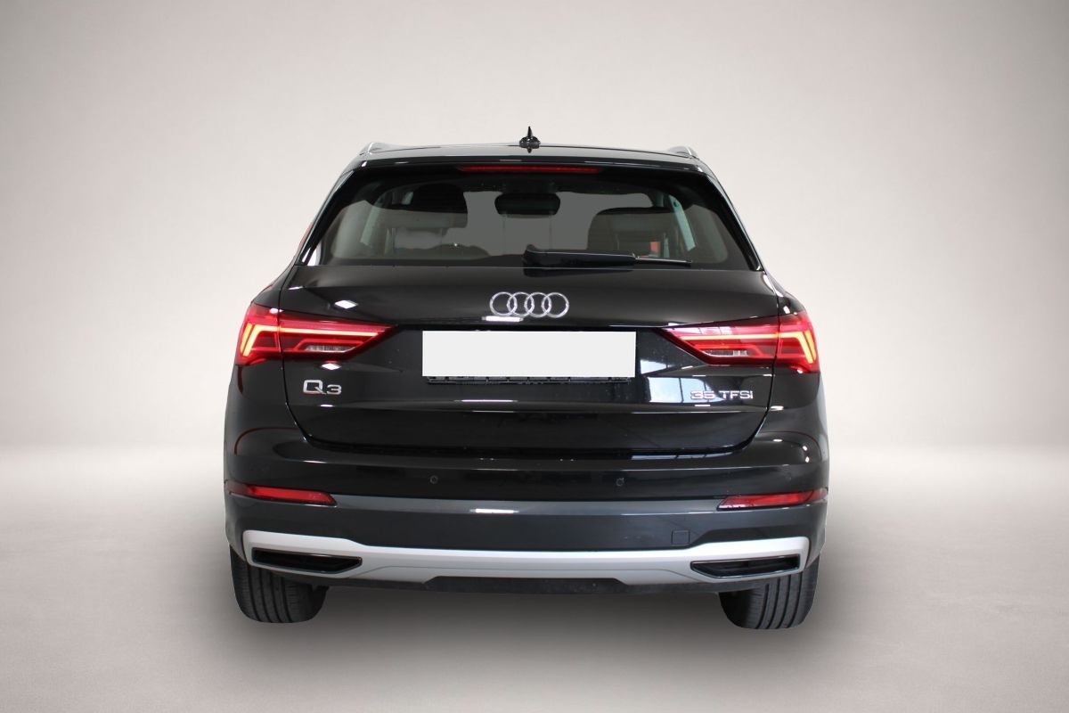 Audi Q3 (04/2022, Benzin)