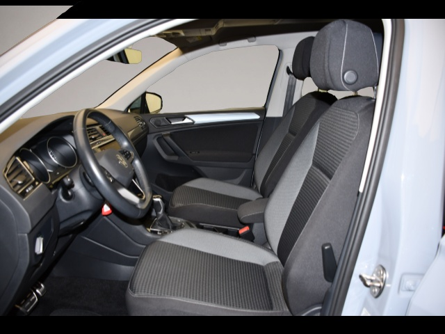 Volkswagen Tiguan (01/2022, )
