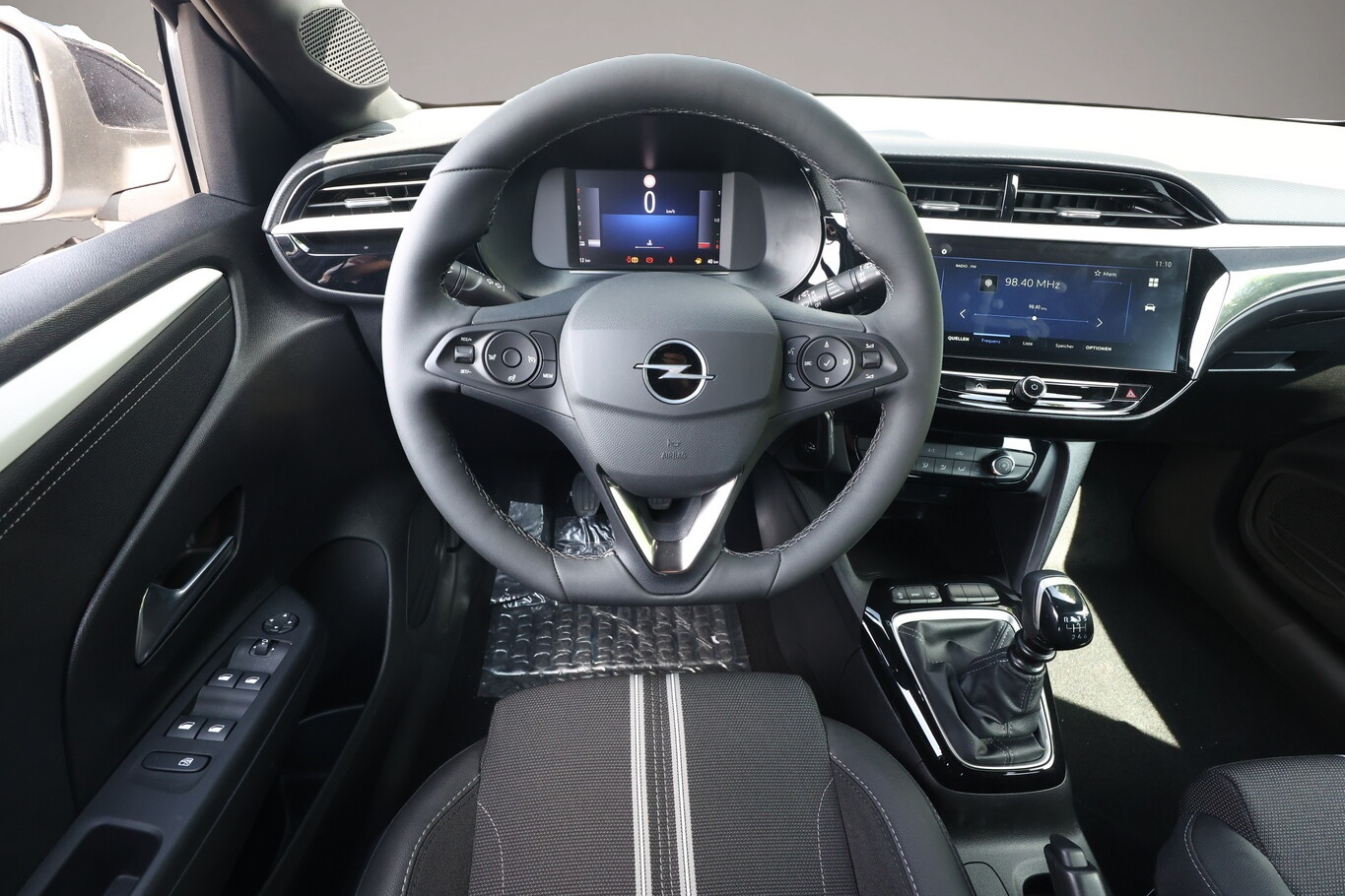 Opel Corsa (10/2025, Benzin)