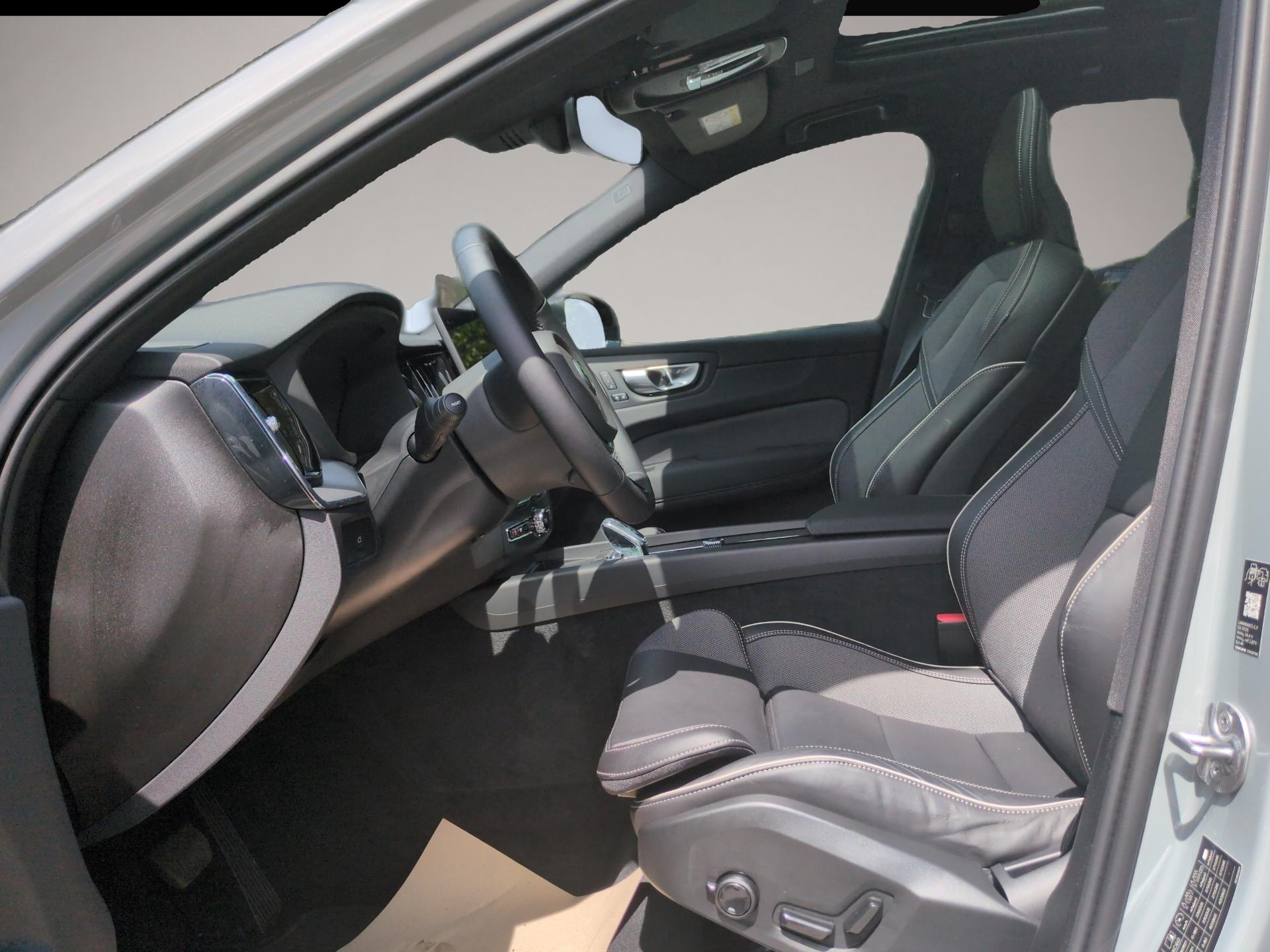 Volvo XC60 (09/2025, Benzin)