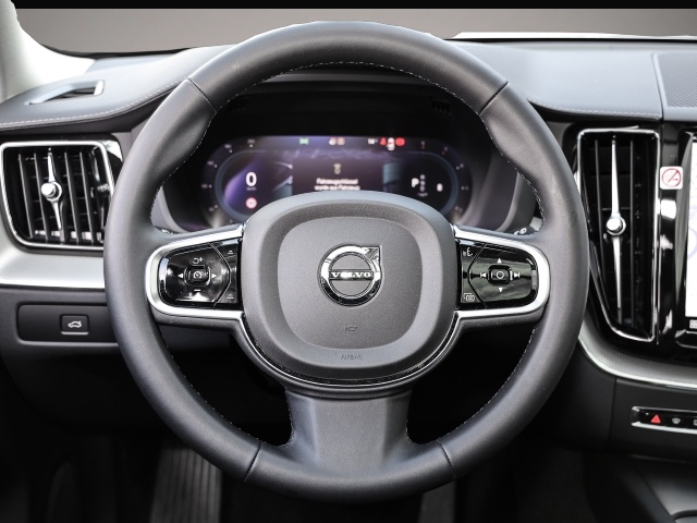 Volvo XC60 (09/2023, Diesel)
