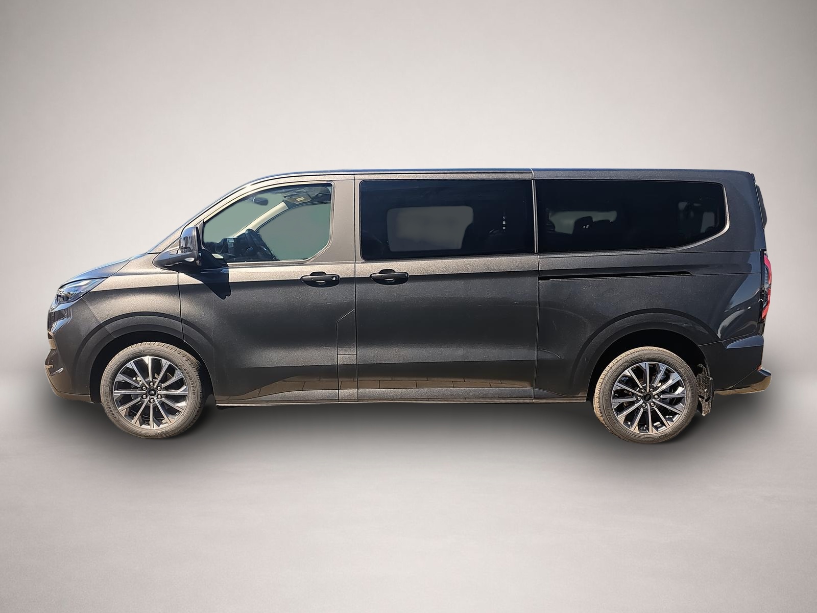 Ford Tourneo Custom (03/2025, Diesel)
