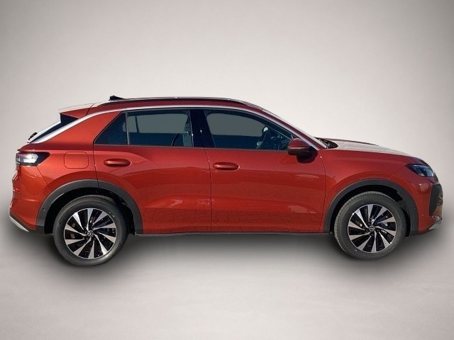 Volkswagen T-Roc (06/2026, Benzin)