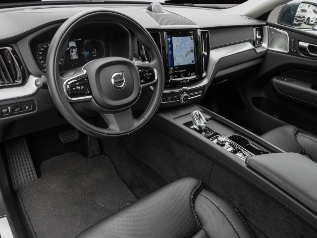 Volvo XC60 (05/2021, )
