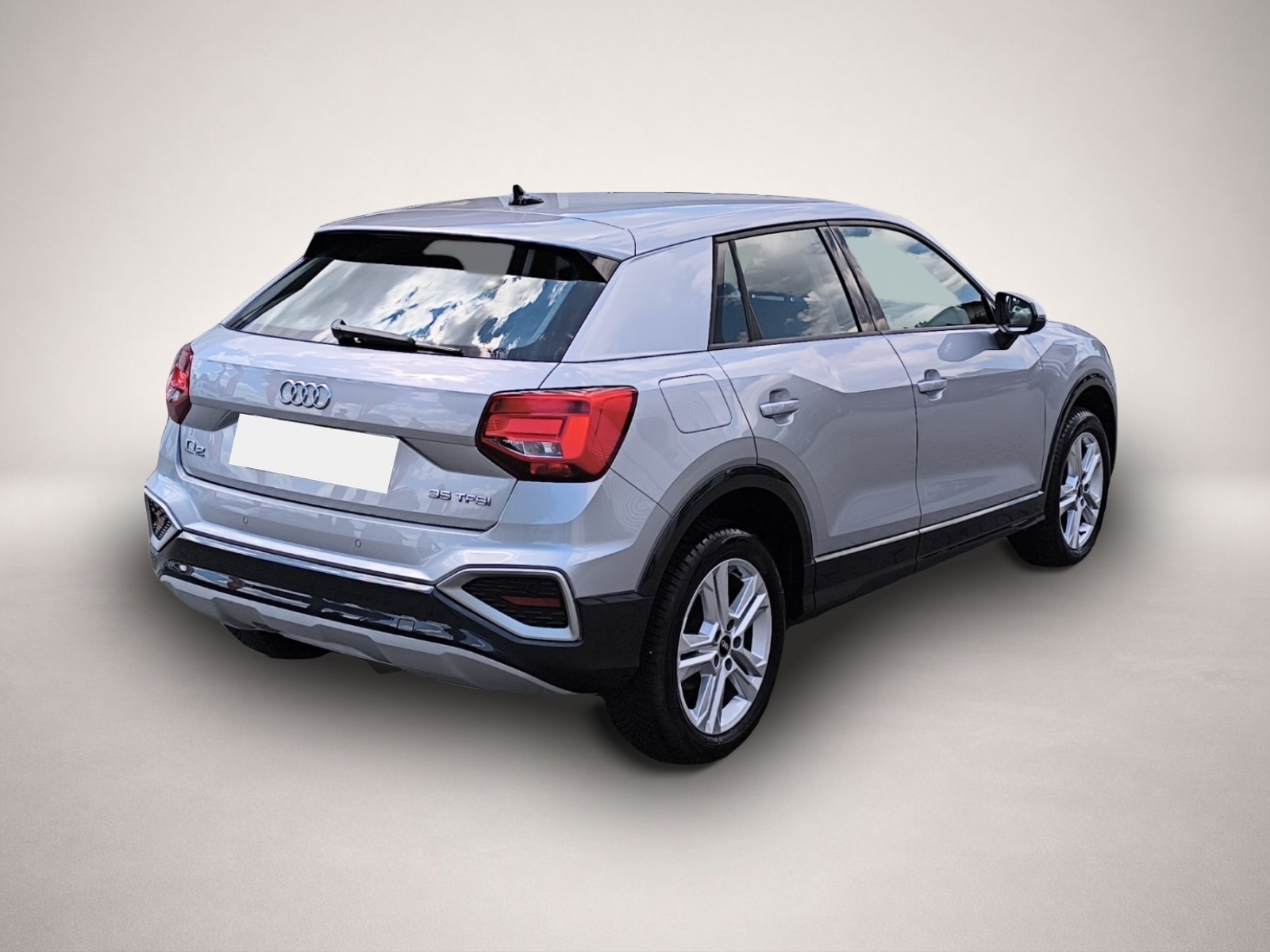 Audi Q2 (07/2024, Benzin)