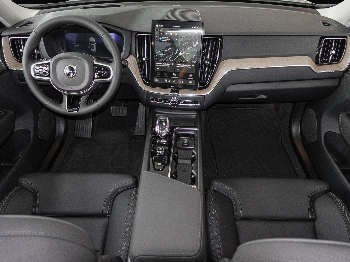Volvo XC60 (06/2025, Benzin)