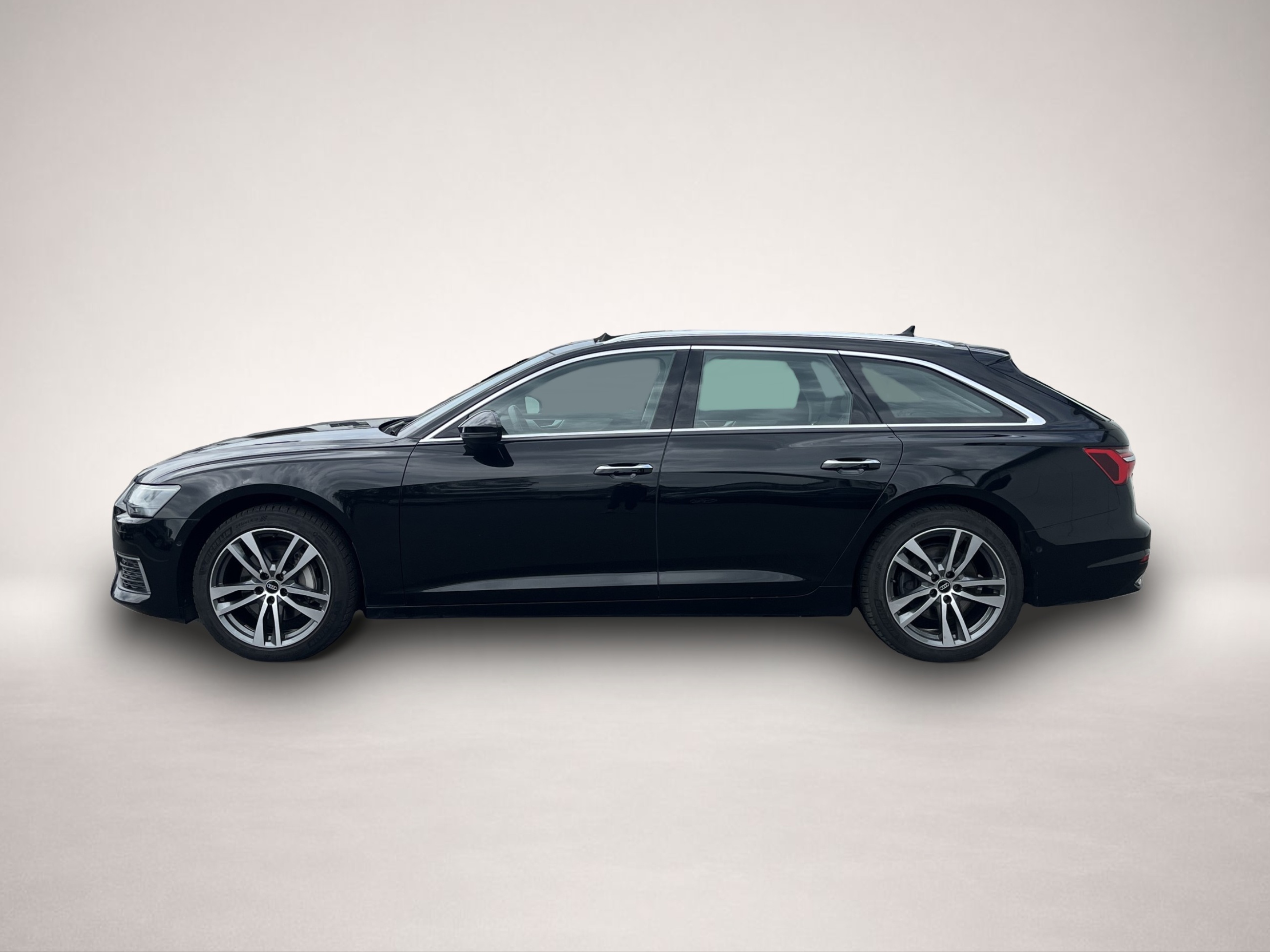 Audi A6 (01/2023, Benzin)