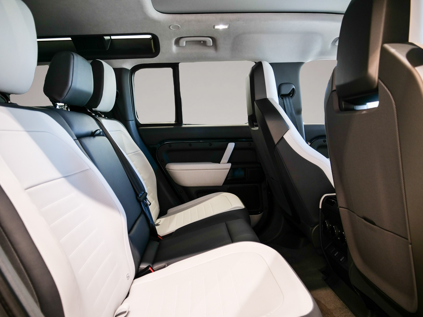 Land Rover Defender, Bild 4 von 7