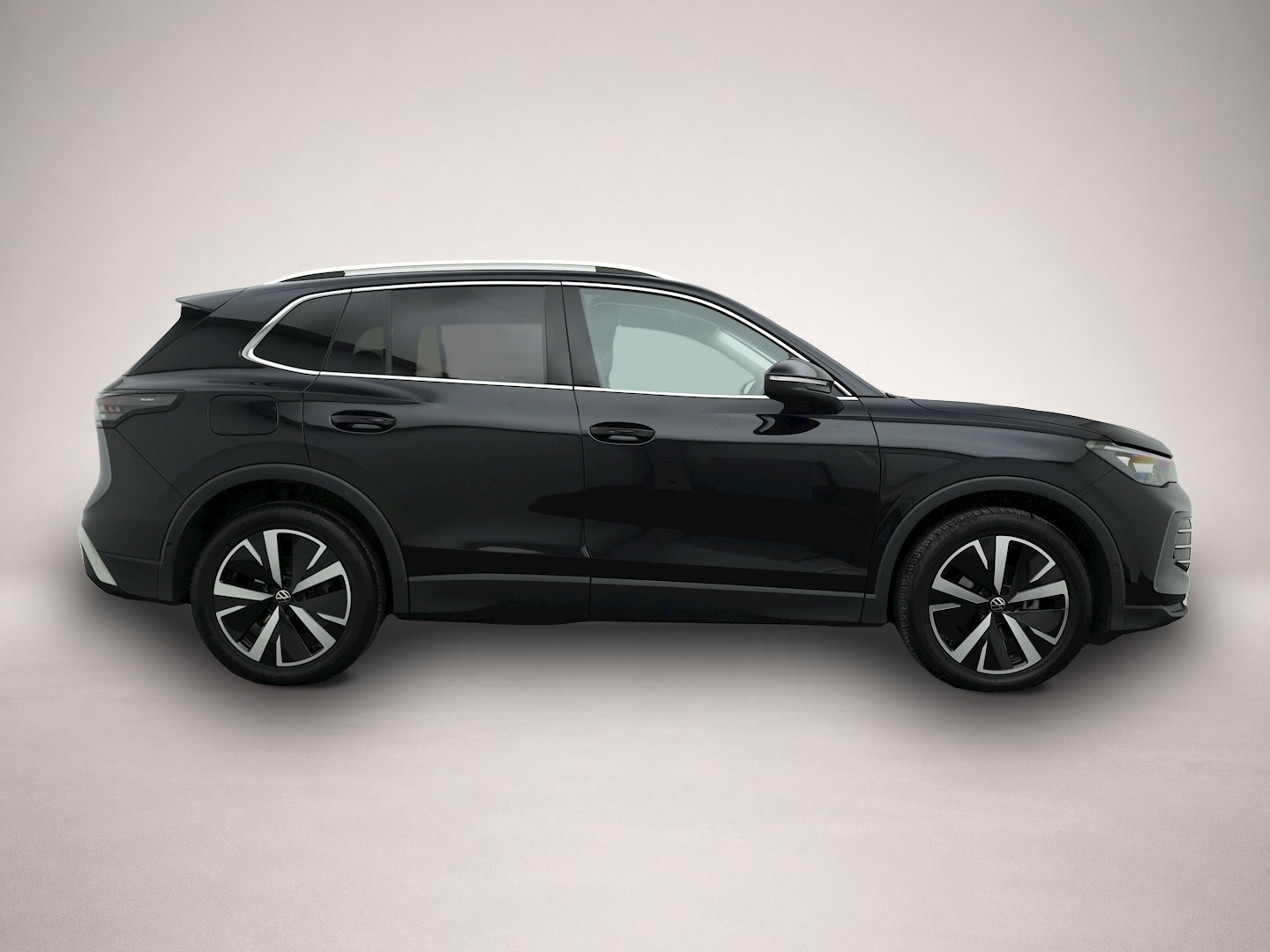 Volkswagen Tiguan (06/2024, Benzin)