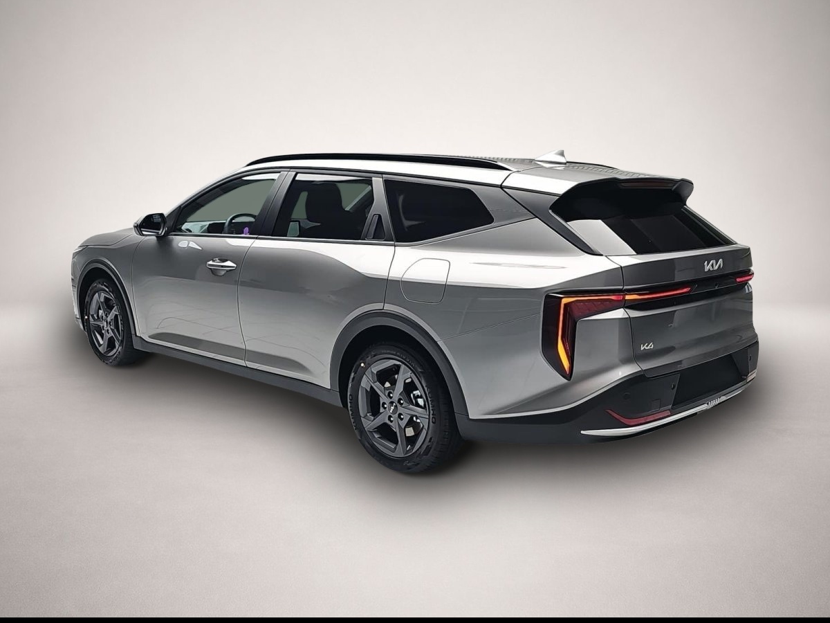 Kia K4, image 3 of 4