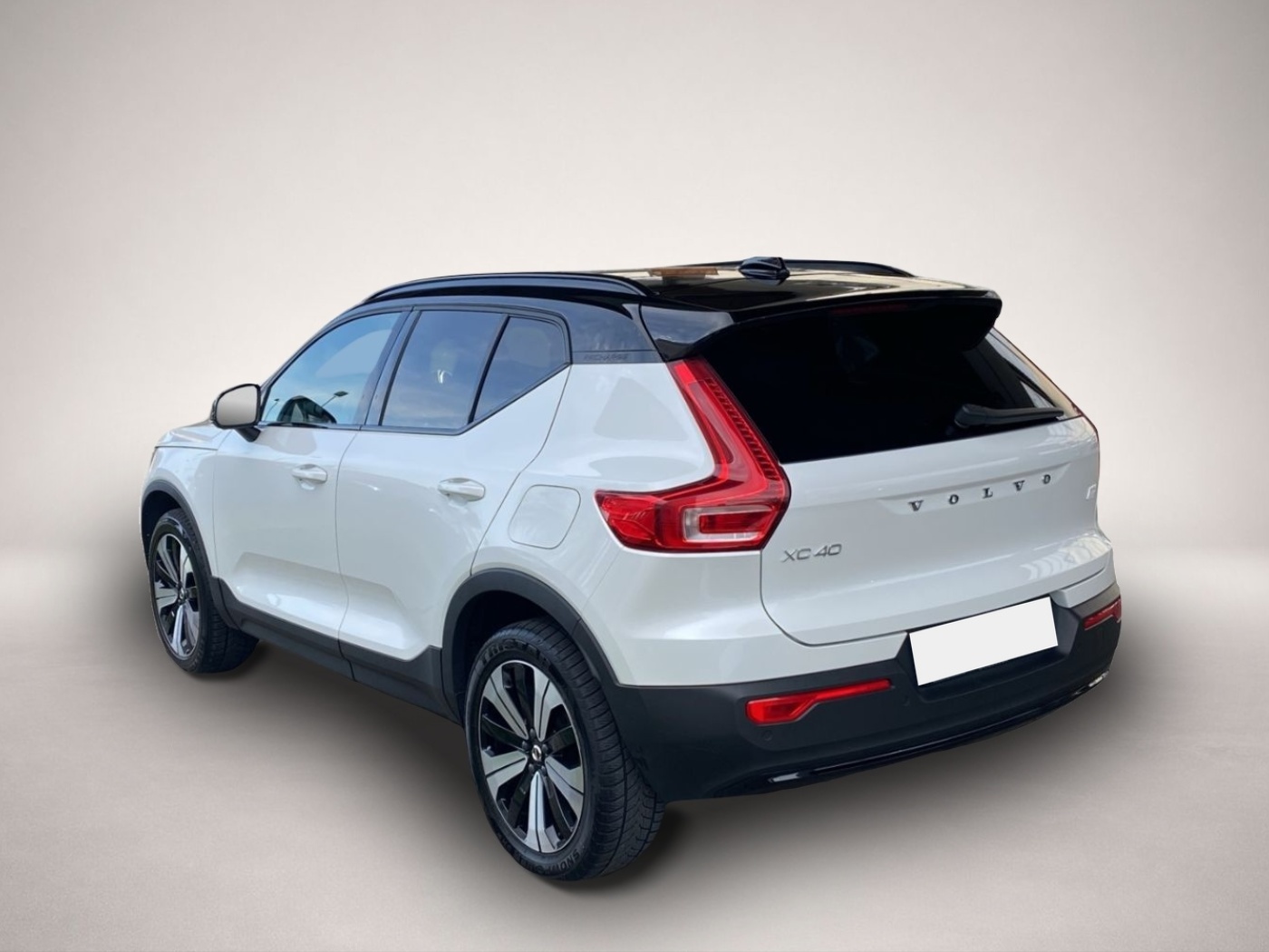 Volvo XC40 (12/2022, ELECTRIC)