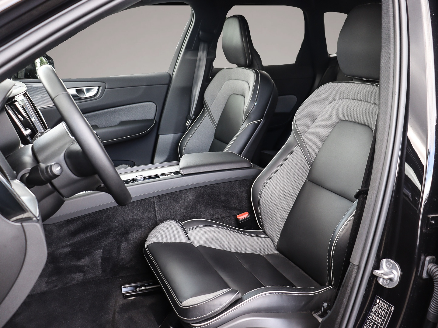 Volvo XC60 (03/2024, Hybrid (Benzin/Elektro))