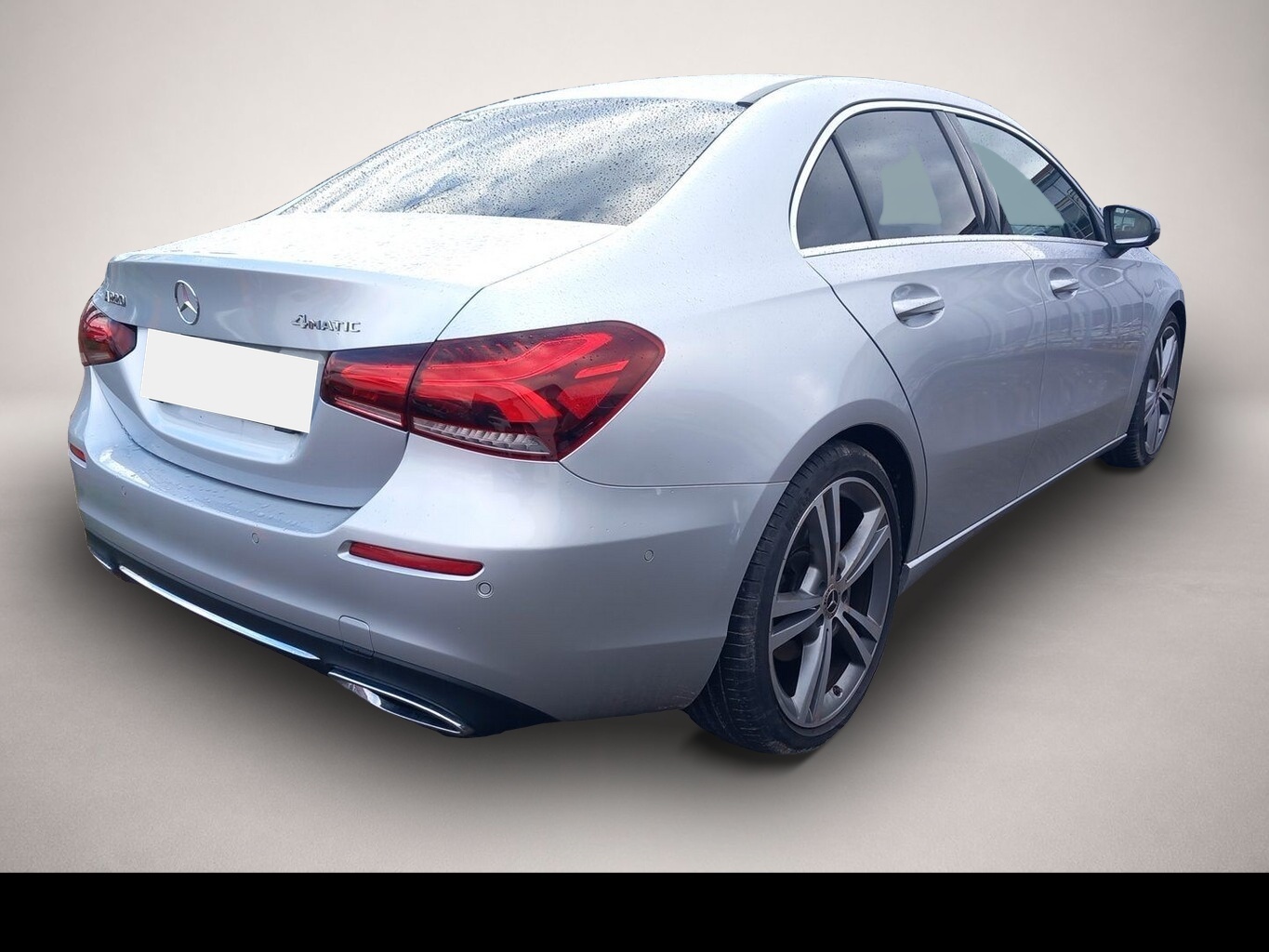 Mercedes-Benz A 220 (10/2020, Benzin)