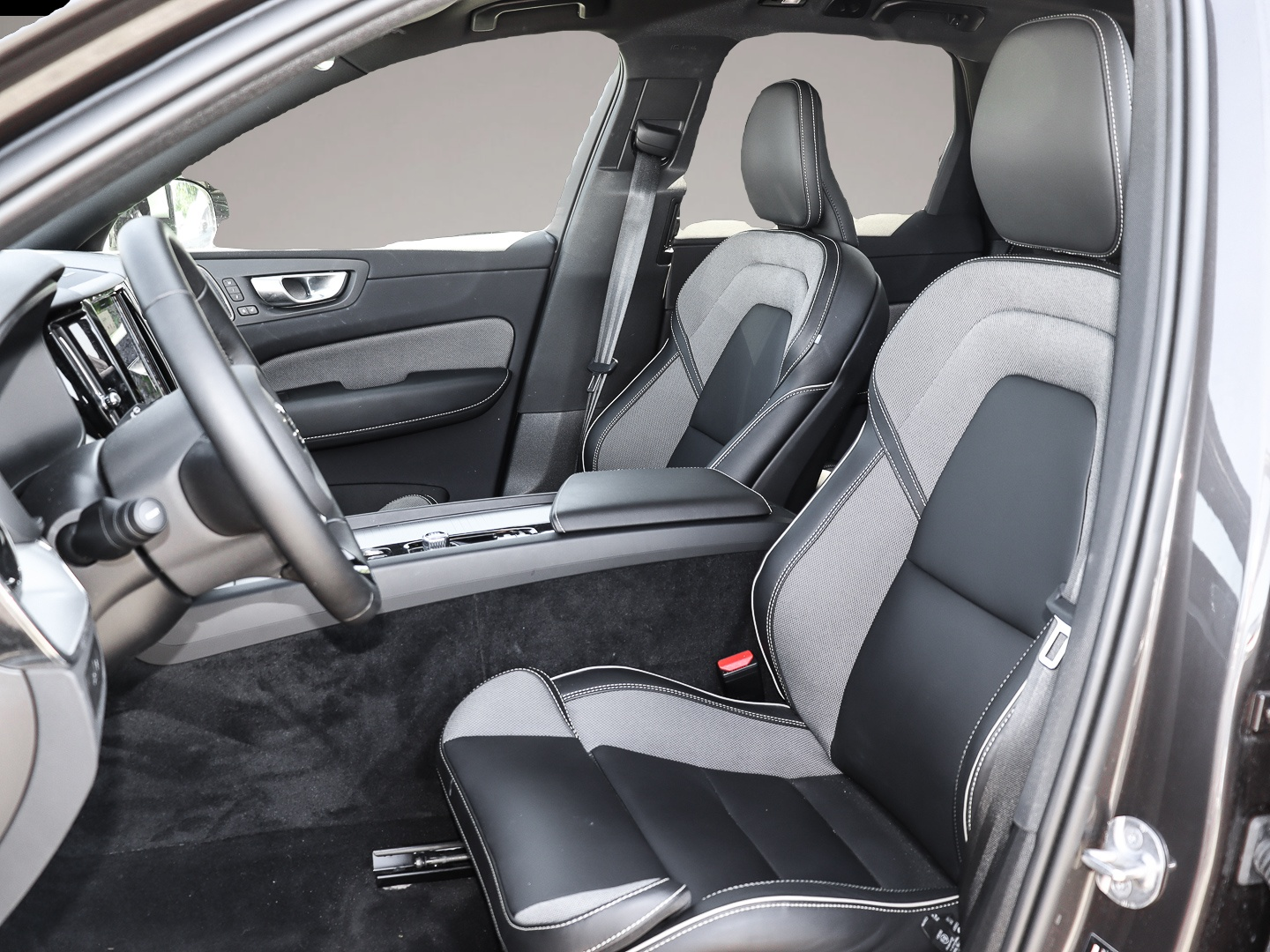 Volvo XC60 (02/2024, Hybrid (Benzin/Elektro))