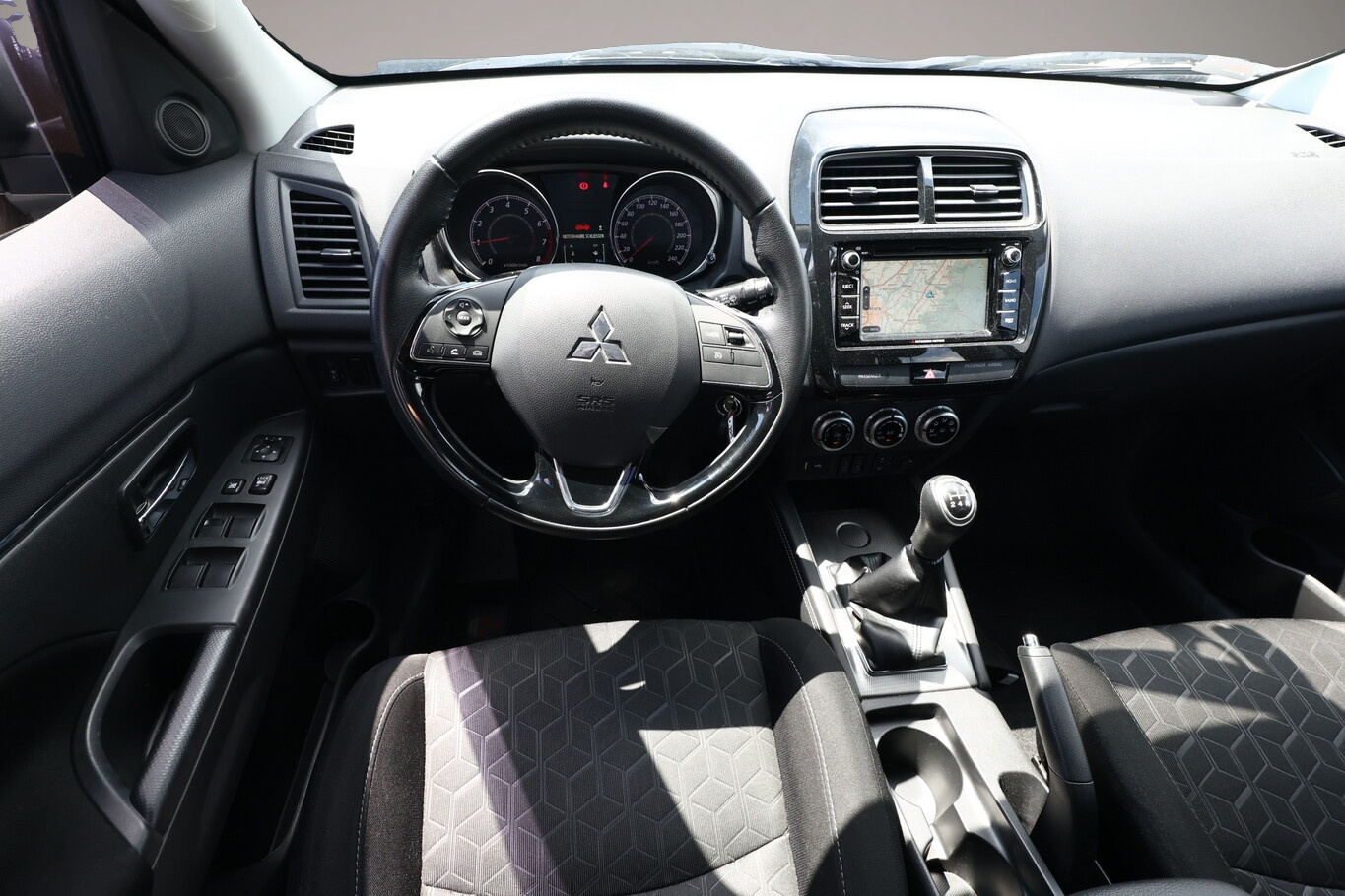 Mitsubishi ASX (06/2020, Benzin)
