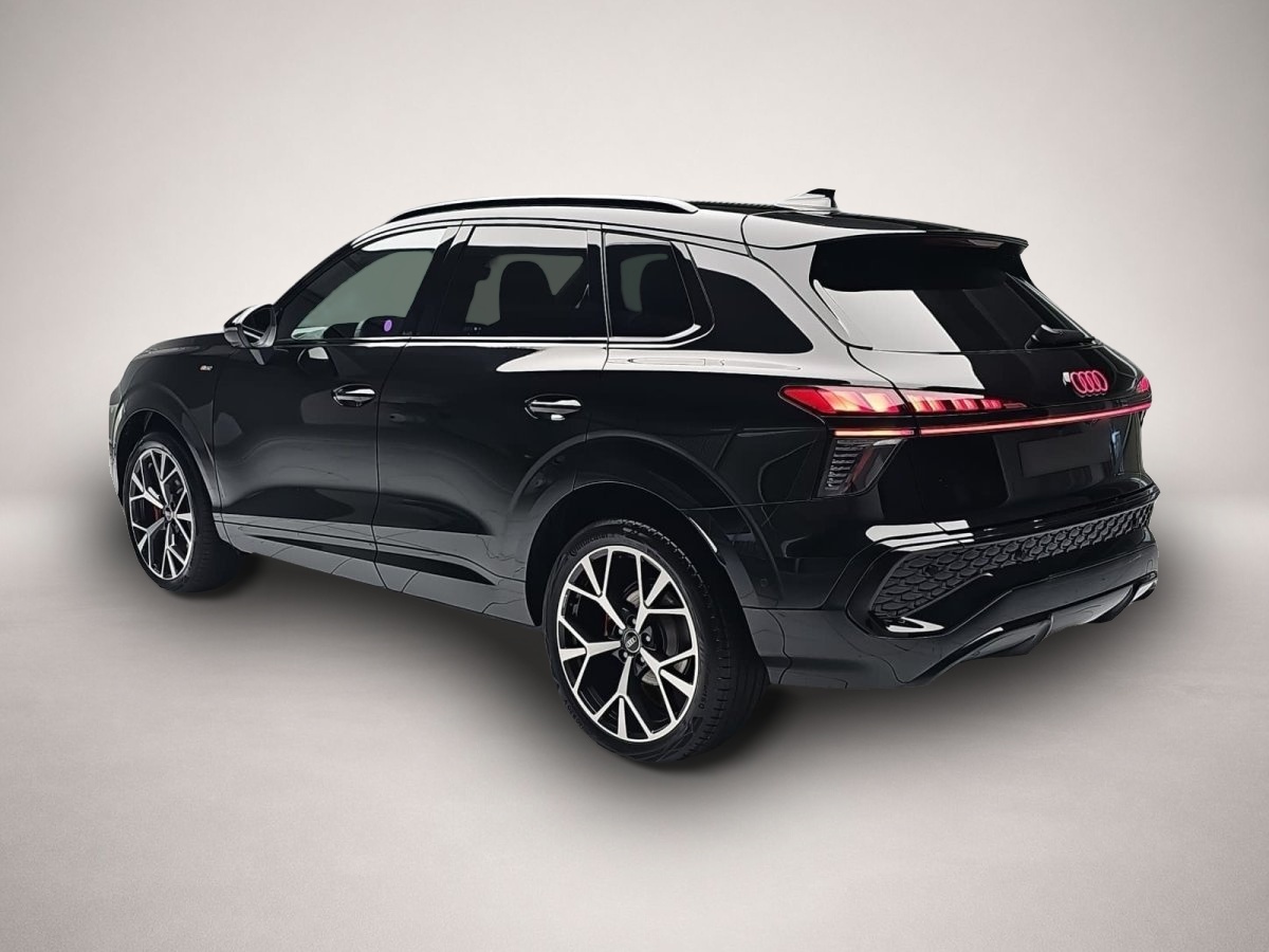 Audi Q3, image 3 of 4