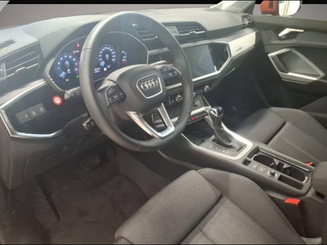 Audi Q3 (10/2025, )