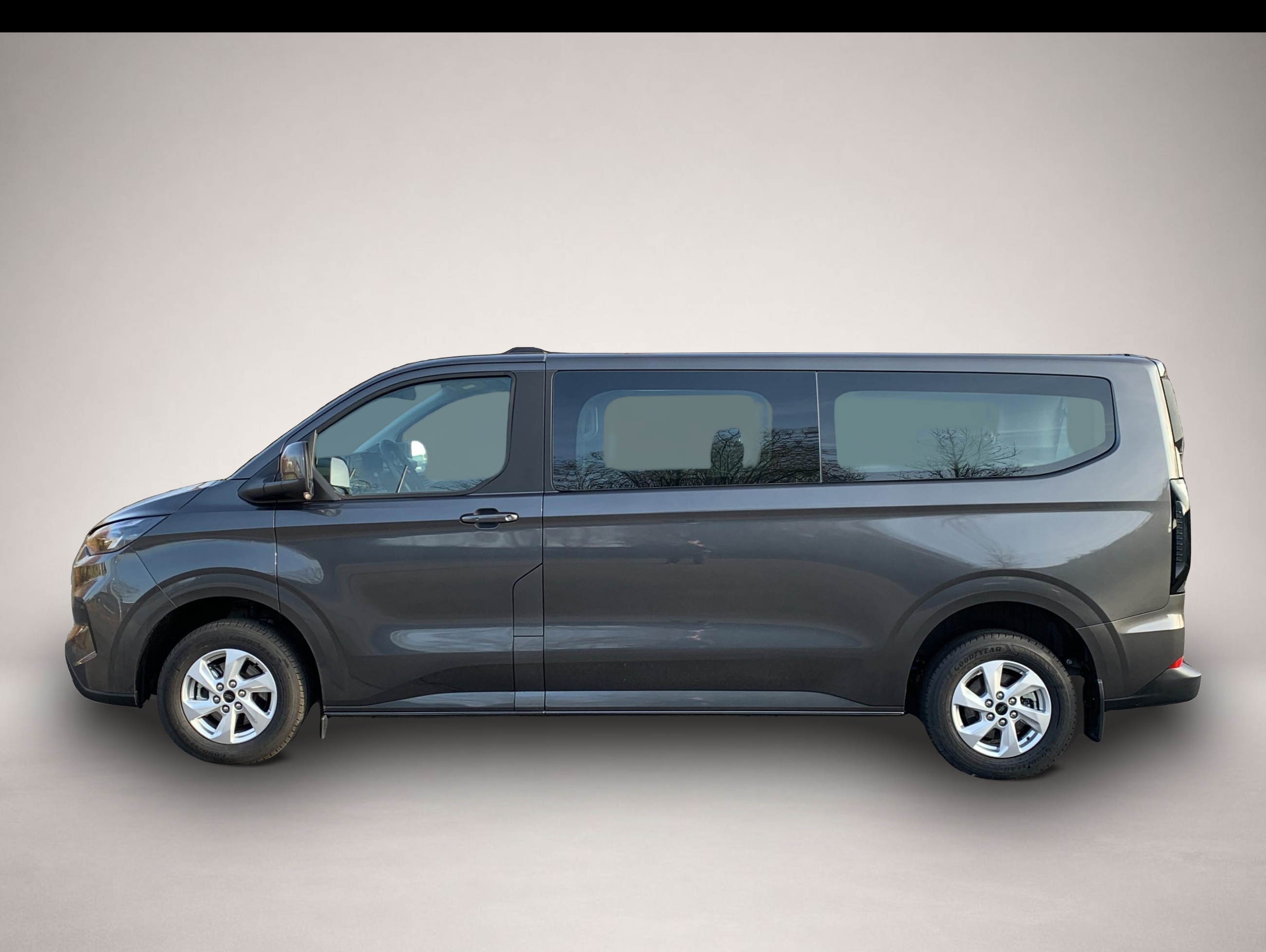 Ford Tourneo Custom (03/2025, Diesel)