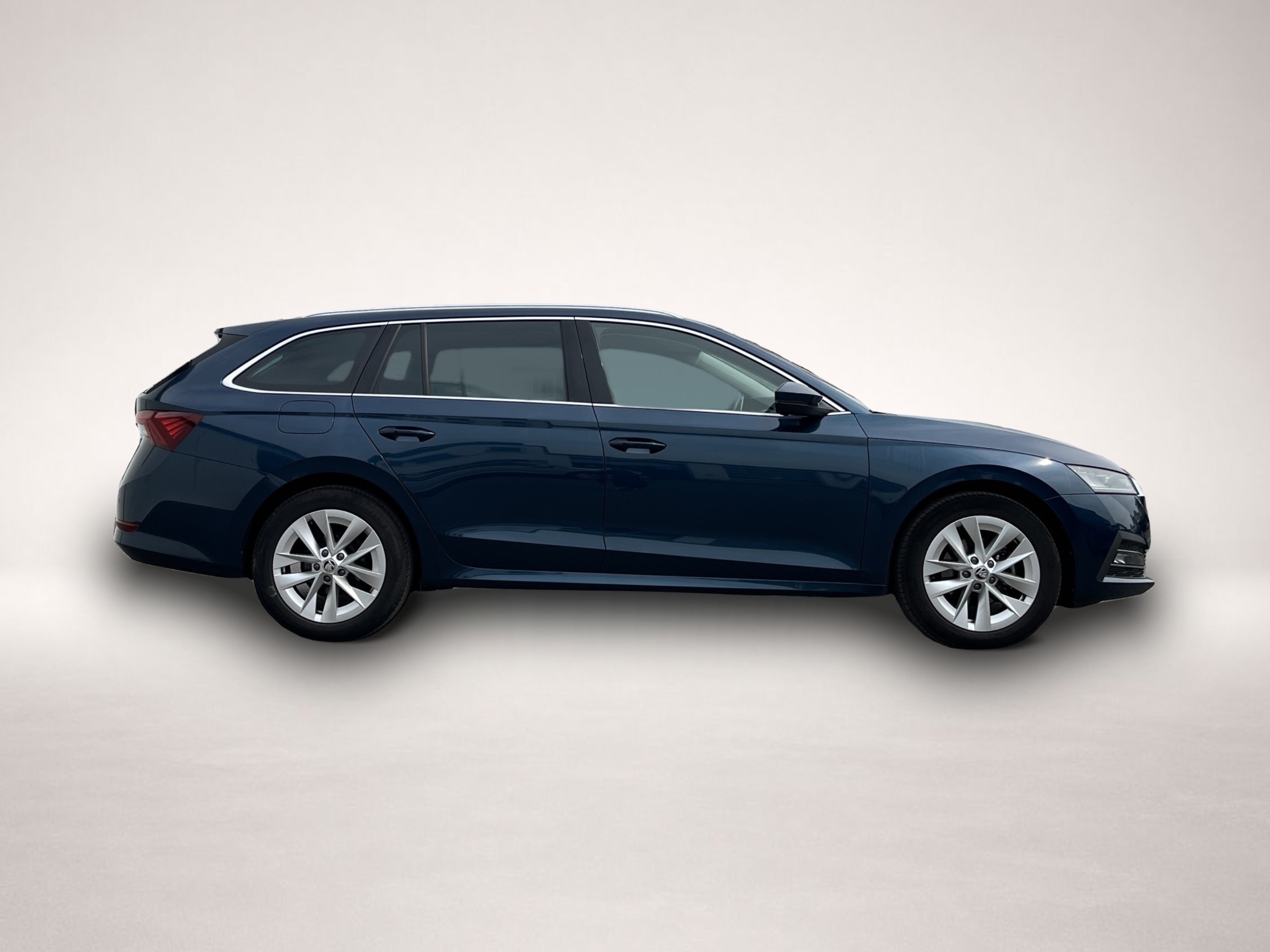 Skoda Octavia (12/2021, Benzin)