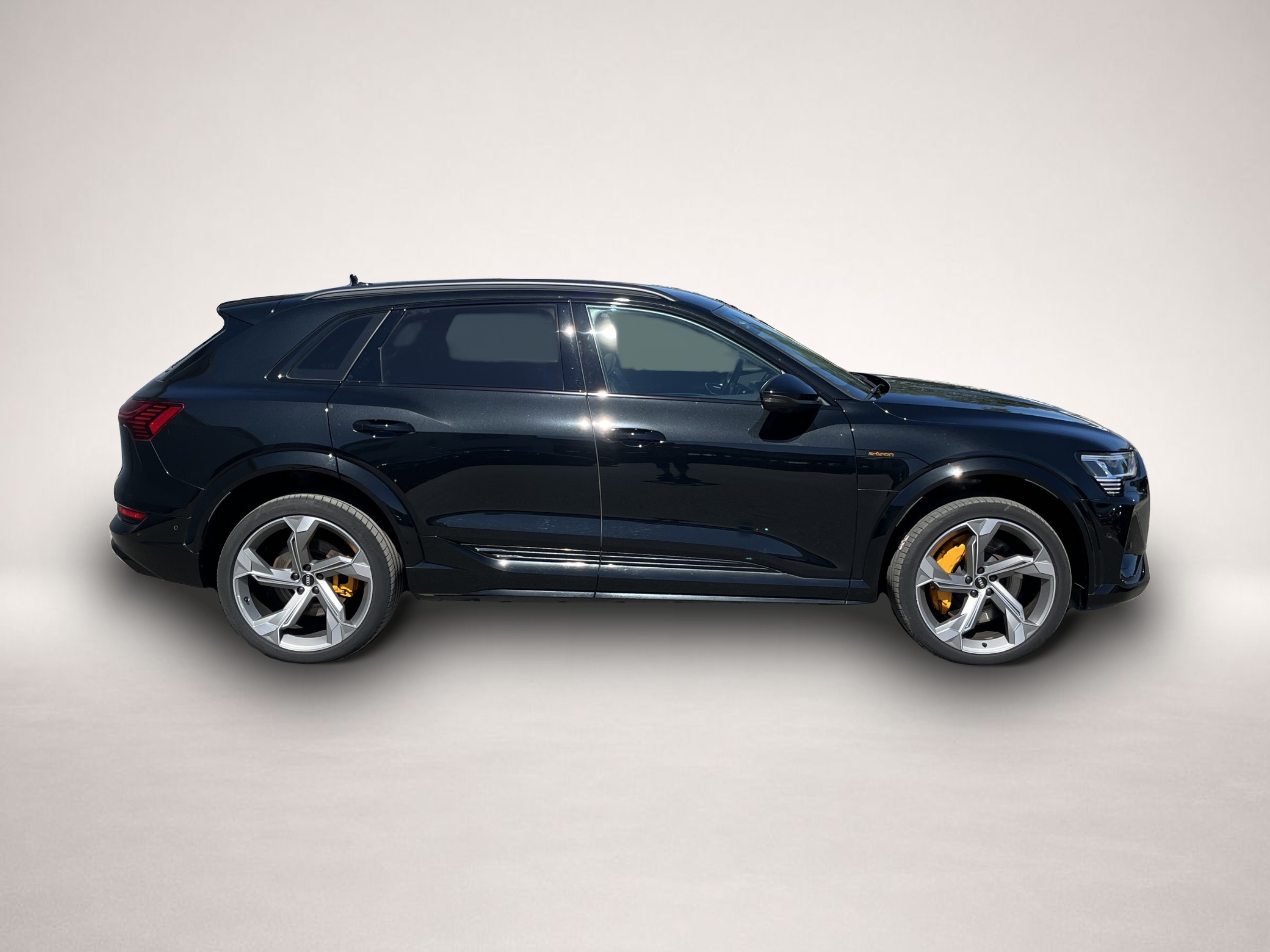 Audi e-tron (12/2022, ELECTRIC)