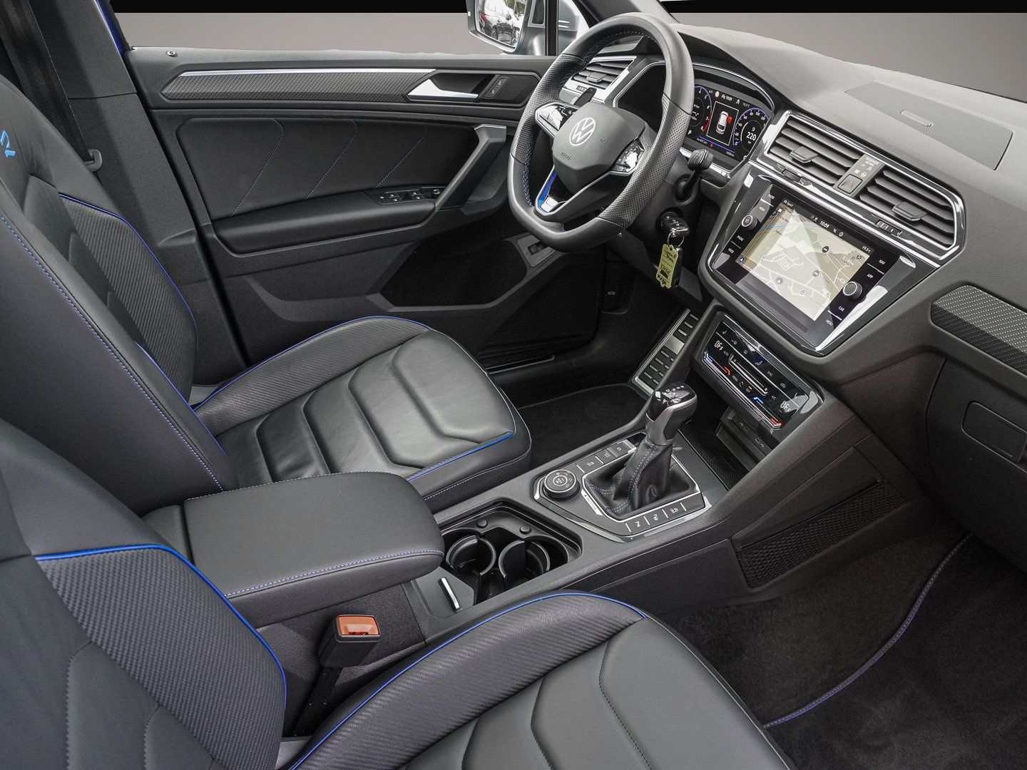 Volkswagen Tiguan (01/2022, Benzin)