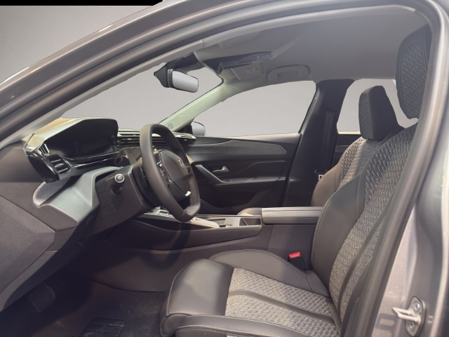 Peugeot 308 (11/2025, Benzin)