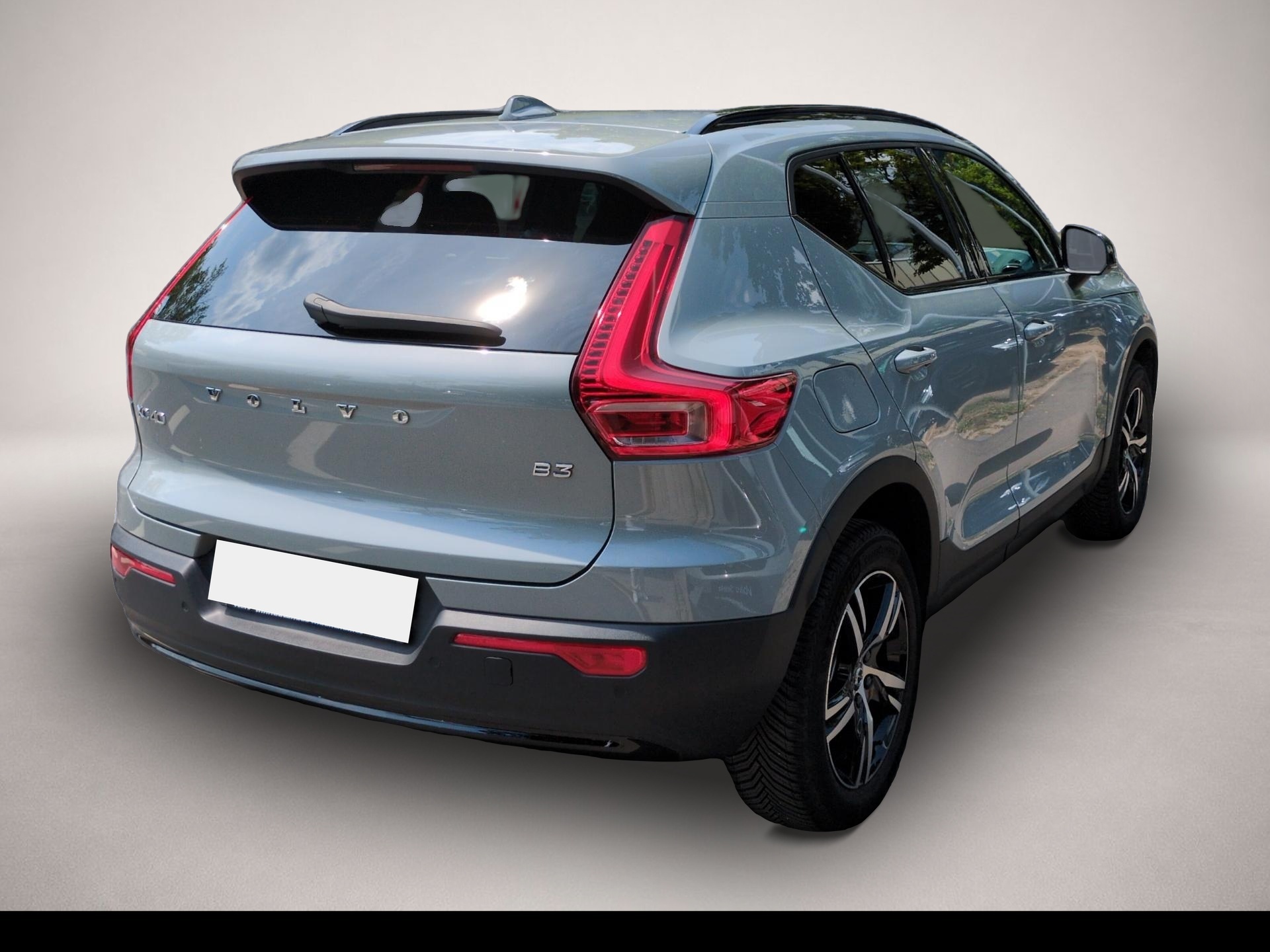 Volvo XC40 (04/2024, Benzin)