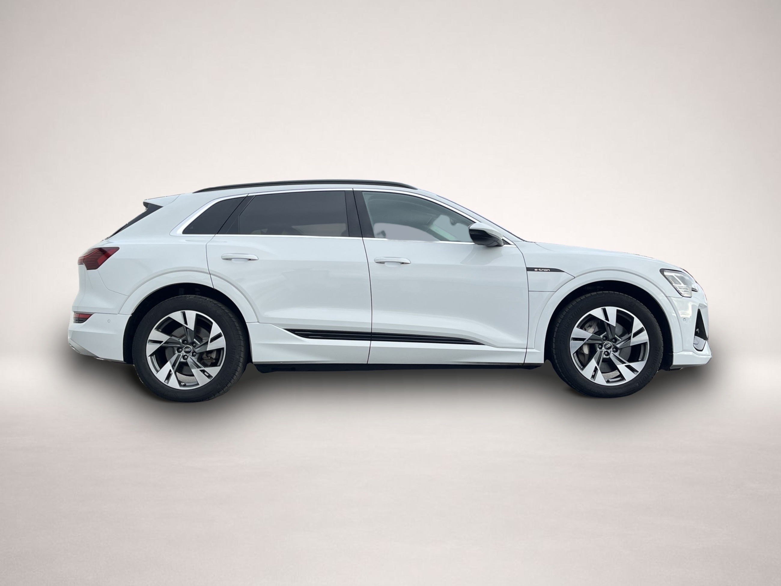 Audi e-tron (09/2022, ELECTRIC)
