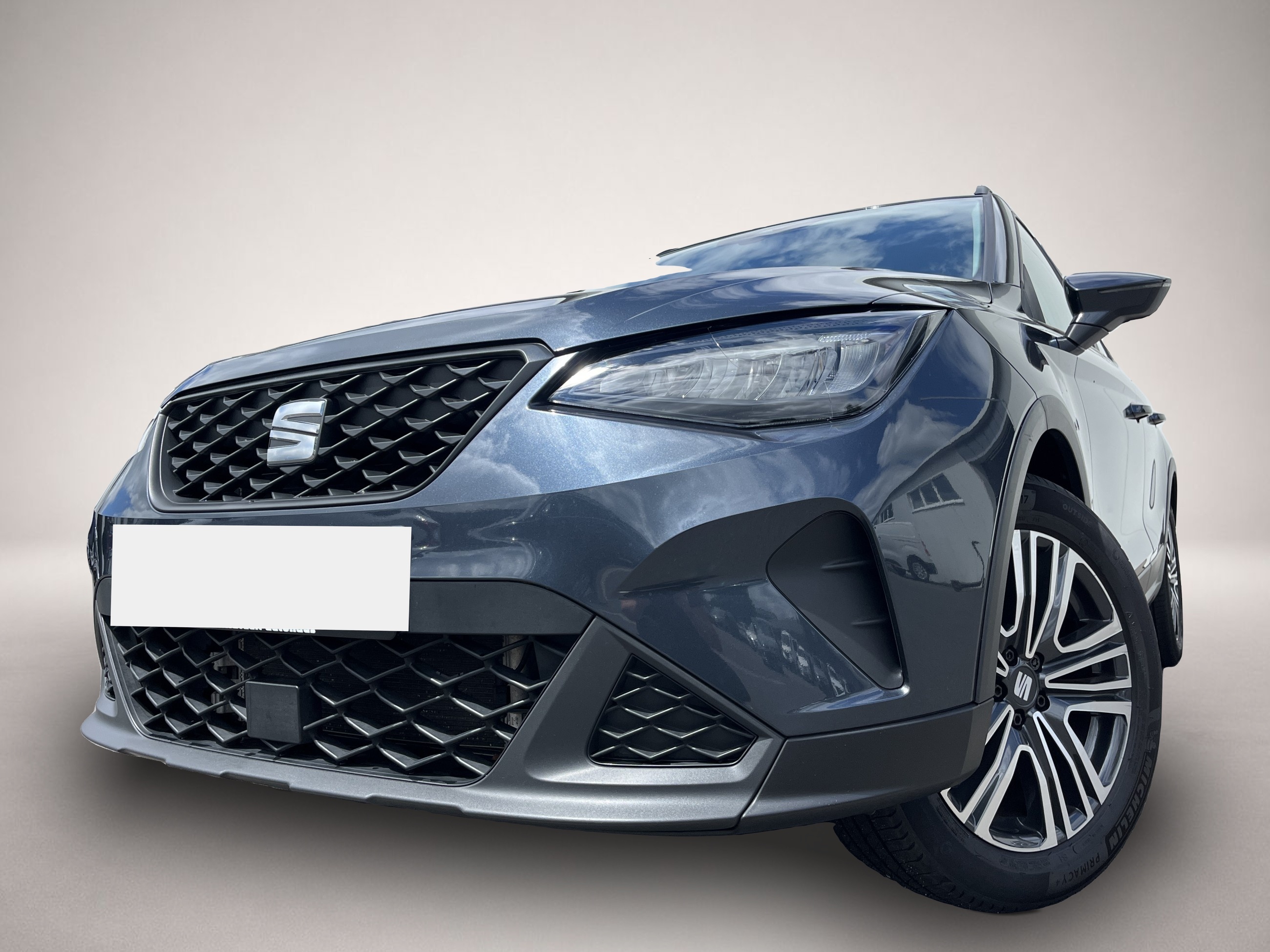 Seat Arona (04/2024, Benzin)