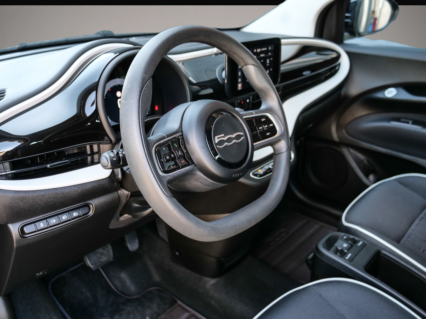 Fiat 500e (02/2023, ELECTRIC)