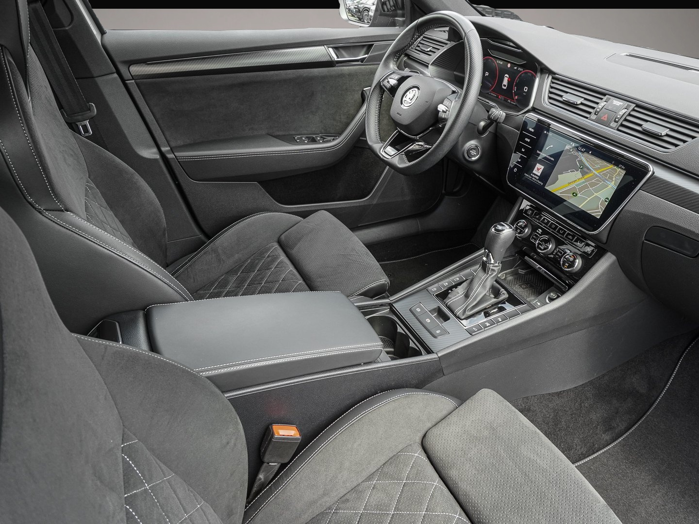 Skoda Superb (06/2024, Diesel)