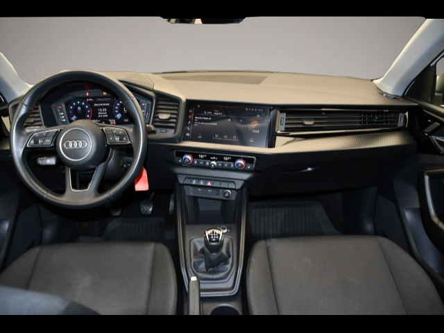 Audi A1 (11/2022, Benzin)