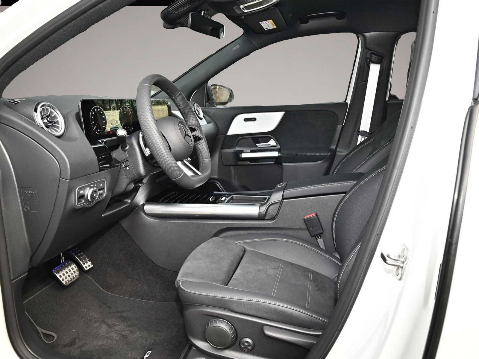 Mercedes-Benz GLA 200 (02/2026, Benzin)
