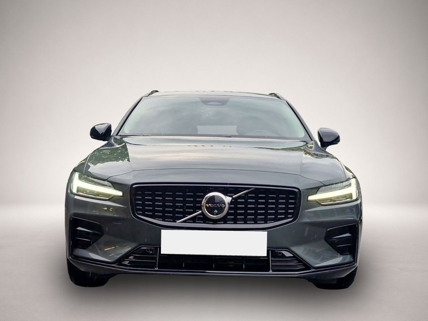 Volvo V60 (08/2025, Benzin)