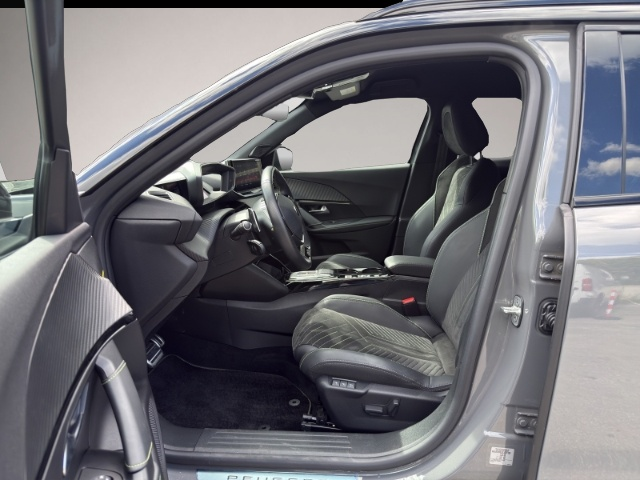 Peugeot 2008 (03/2026, Benzin)