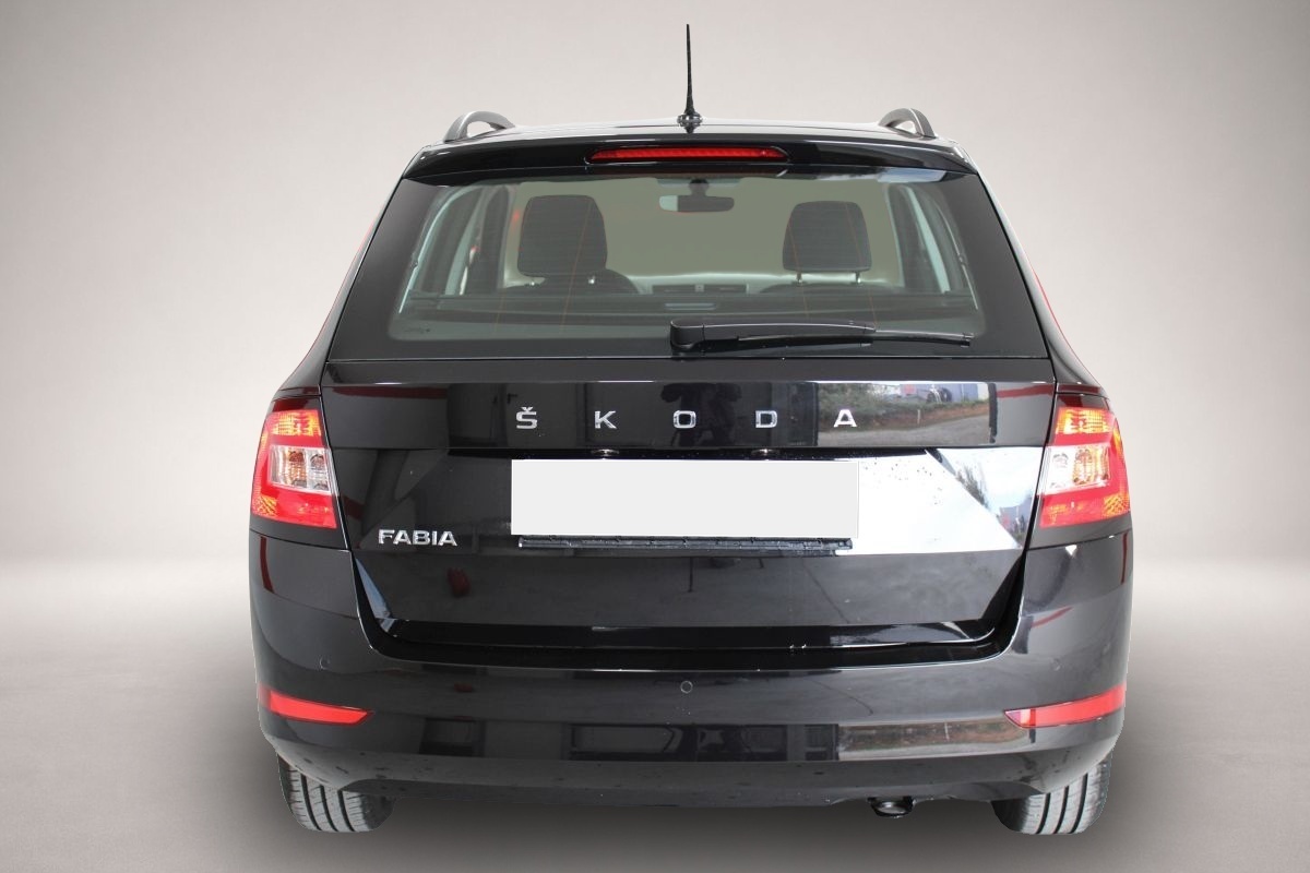 Skoda Fabia (10/2022, Benzin)