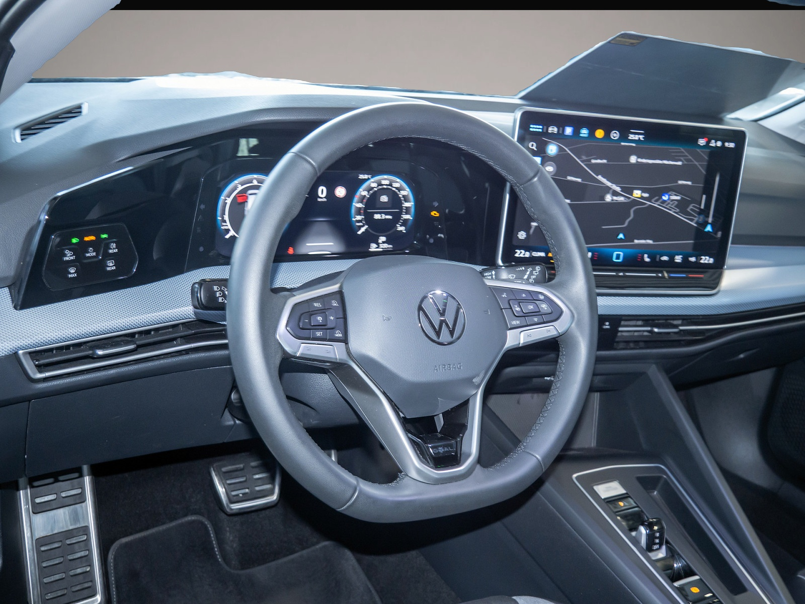 Volkswagen Golf (06/2025, Benzin)