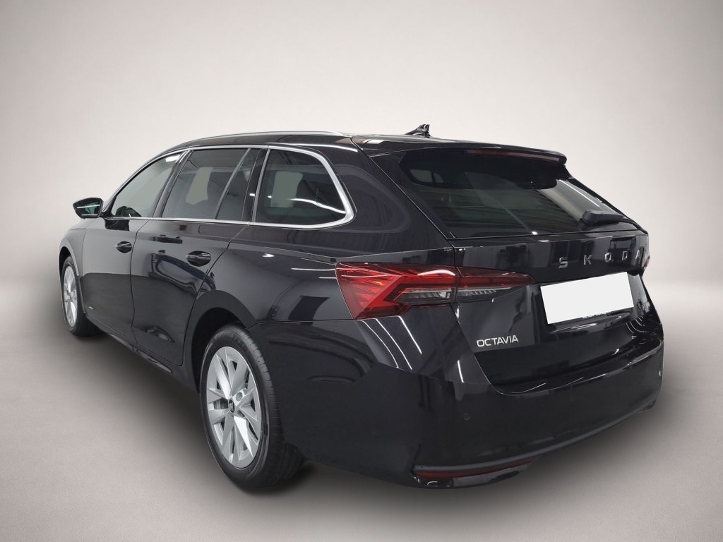 Skoda Octavia (11/2025, Benzin)
