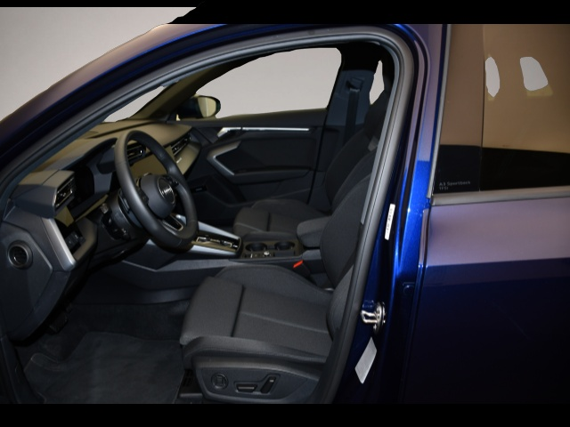 Audi A3 (10/2025, Benzin)