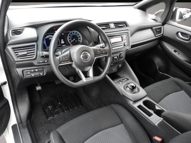 Nissan Leaf (09/2021, ELECTRIC)