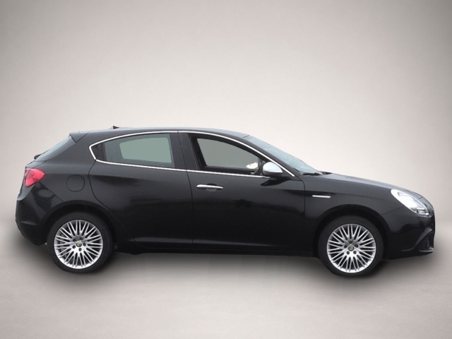 Alfa-Romeo Giulietta (05/2011, Benzin)