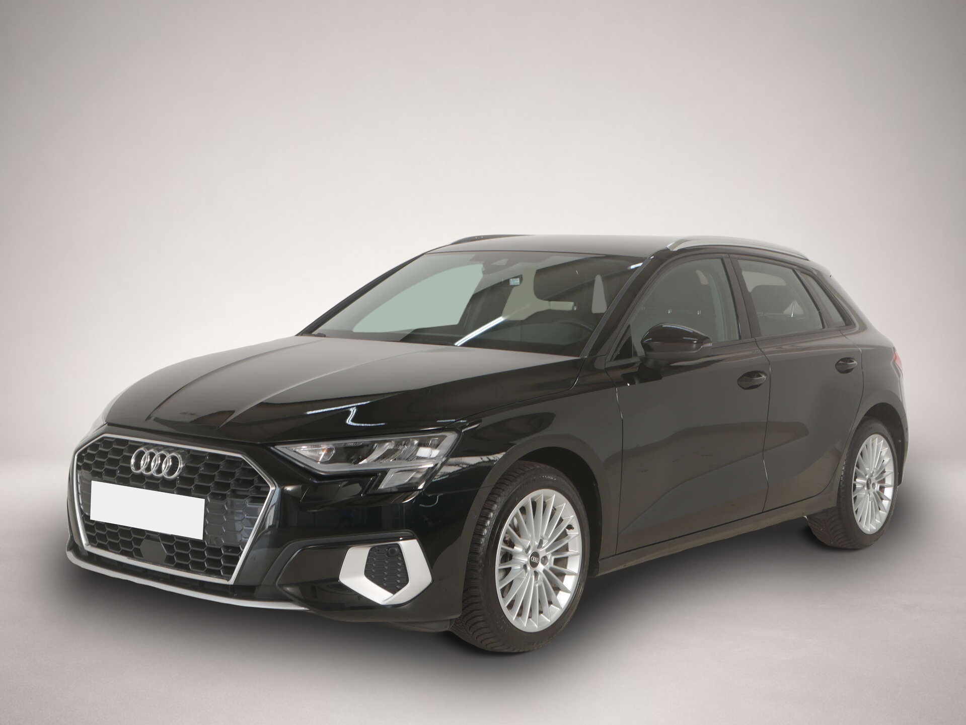 Audi A3 (03/2022, Benzin)