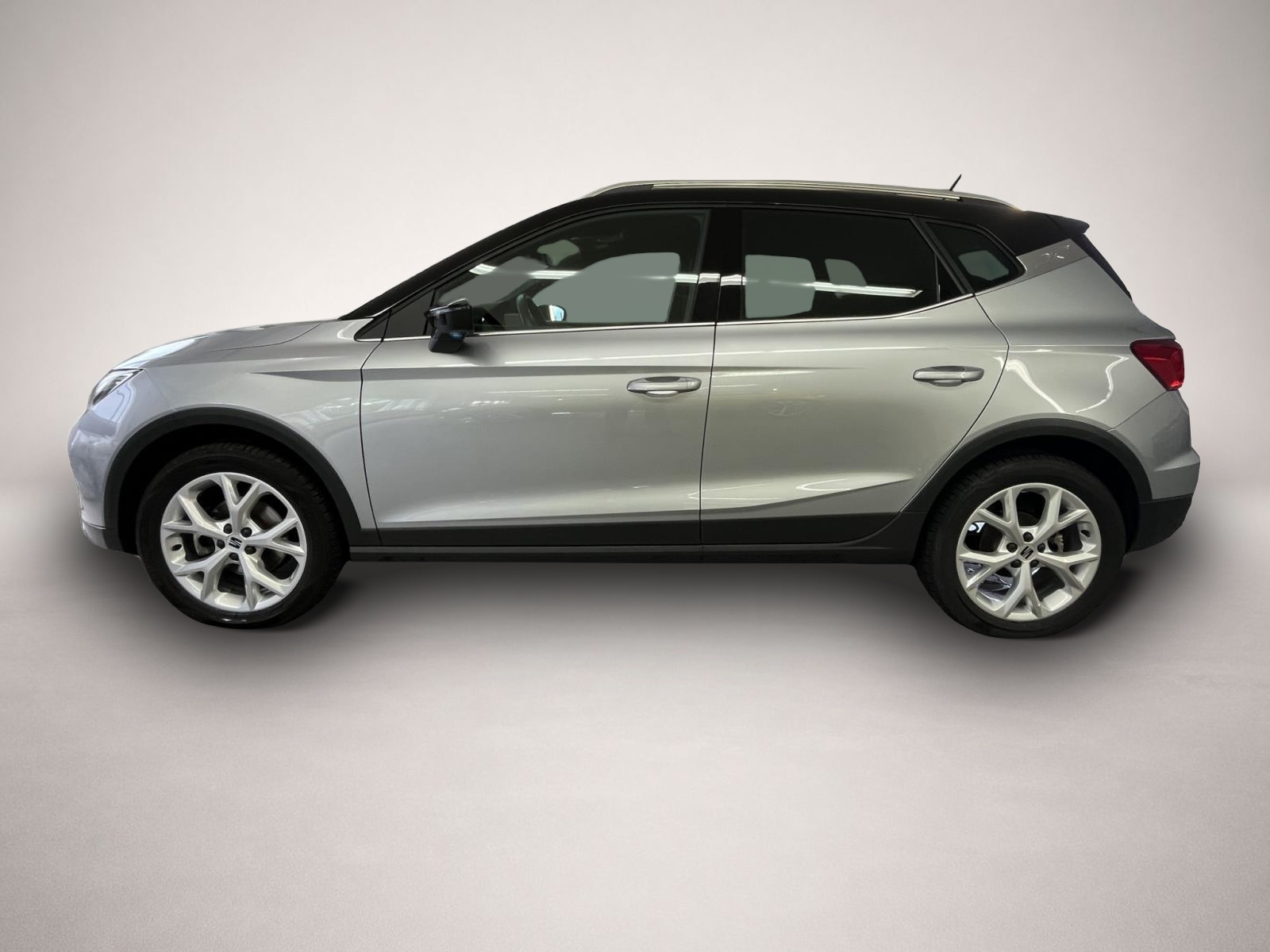 Seat Arona (04/2024, Benzin)