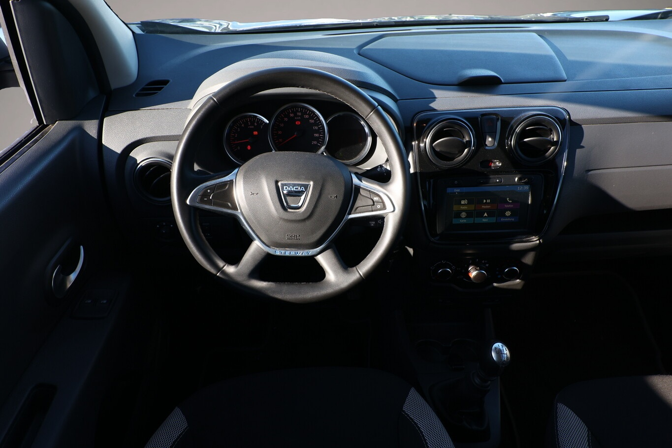 Dacia Lodgy (12/2021, Diesel)