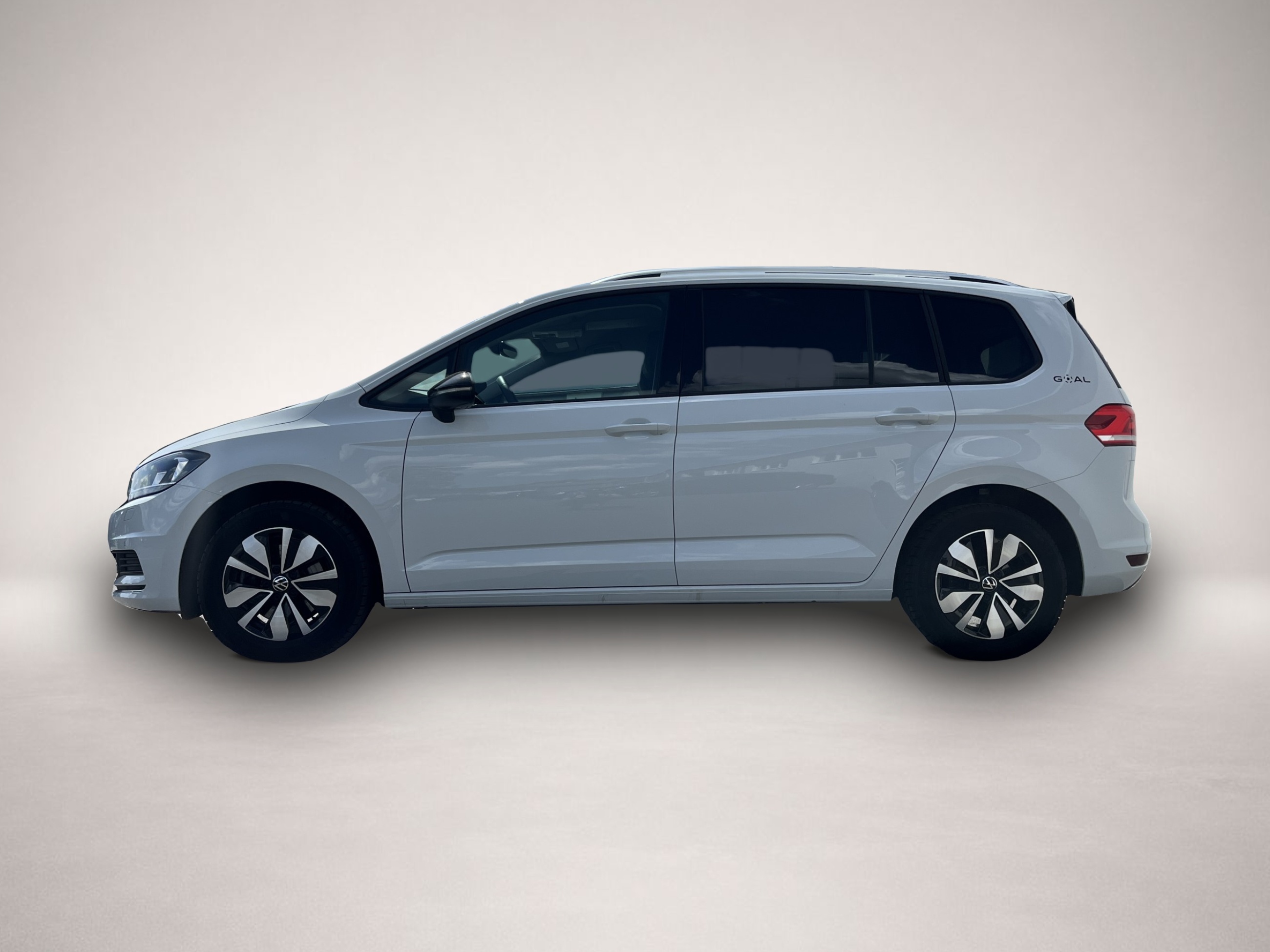 Volkswagen Touran (10/2025, Benzin)