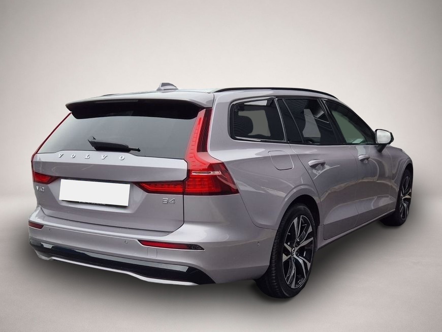 Volvo V60 (09/2025, Benzin)